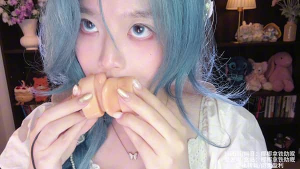 [椰椰拿铁]领夹麦假耳的咬耳朵哧溜音