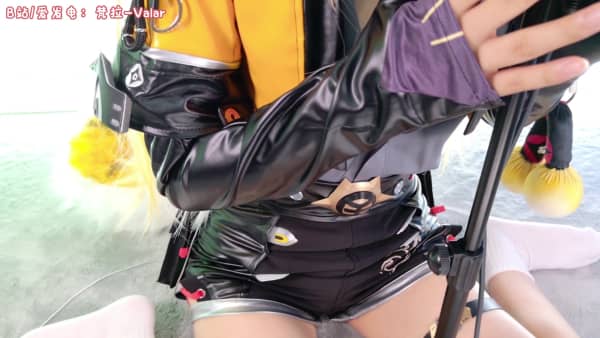 [梵拉]2025.8月会限 橘福福 豹纹里舔耳 白袜踩耳