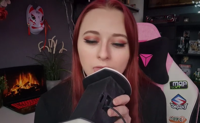 [Meloww’s ASMR]敏感而柔软的耳朵舔